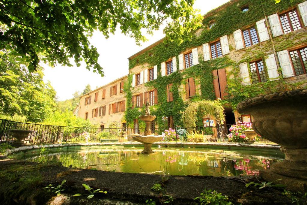 Logis Hostellerie Du Grand Duc Hotel Restaurant Gincla Exteriér fotografie