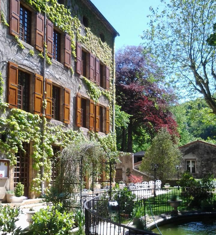 Logis Hostellerie Du Grand Duc Hotel Restaurant Gincla Exteriér fotografie